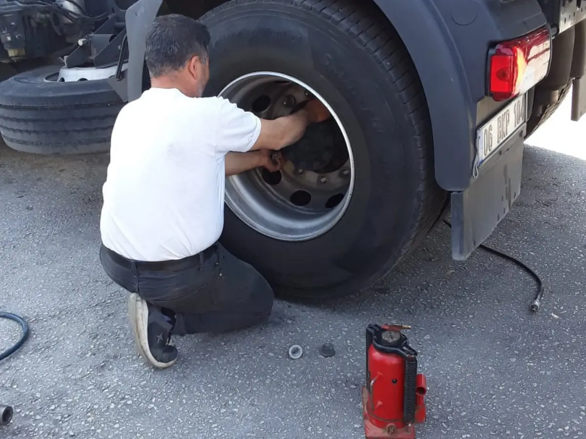 Eşme Oto Lastikçi